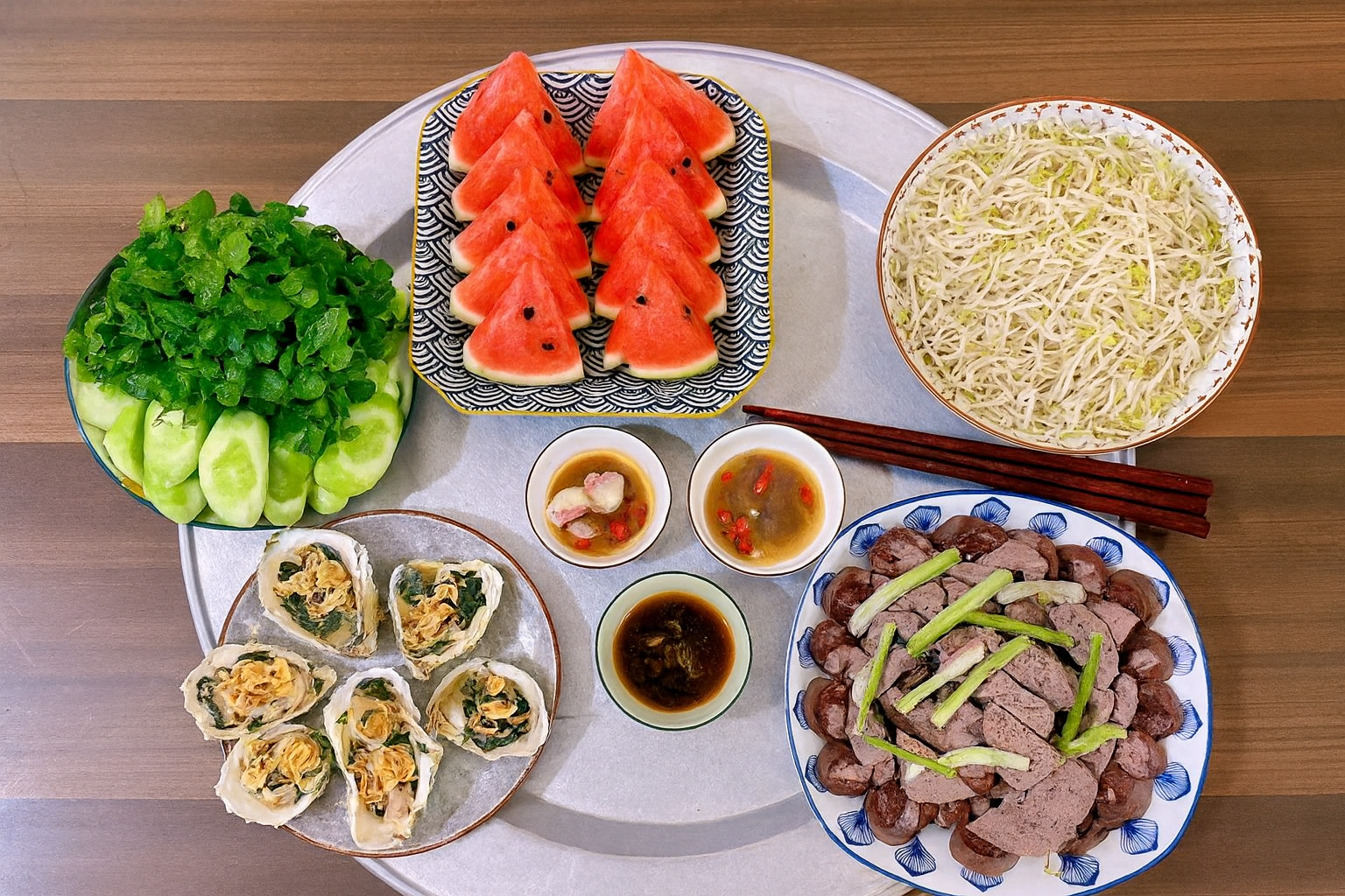 12 mâm cơm ngon cuối tuần, cả nhà quây quần thưởng thức trước giờ diễu binh A80- Ảnh 2. 12 mâm cơm ngon cuối tuần, cả nhà quây quần thưởng thức trước giờ diễu binh A80- Ảnh 2.