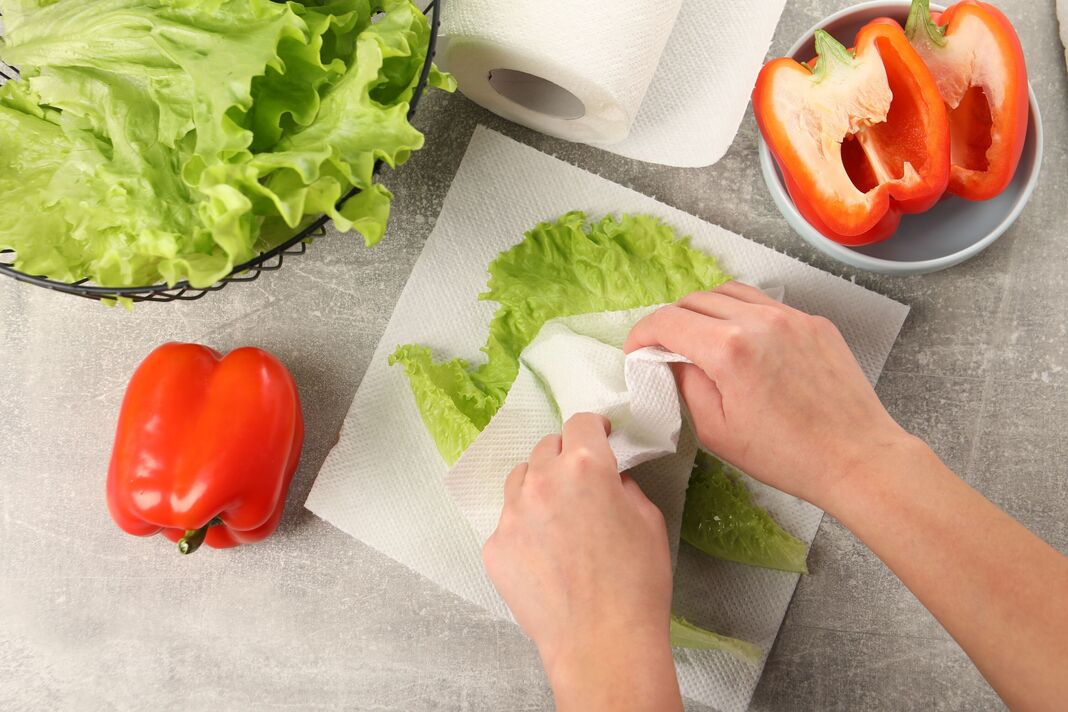 how-to-store-lettuce-tea-towel-6343500-17555912439241242035380-1755591289052-17555912891961226616062-1755853290991-1755853291469731246327.jpg