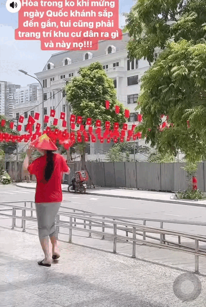 Tháng cuối thai kỳ, Hoa hậu Ngọc Hân vẫn 'bắt trend' yêu nước- Ảnh 1. Tháng cuối thai kỳ, Hoa hậu Ngọc Hân vẫn 'bắt trend' yêu nước- Ảnh 1.