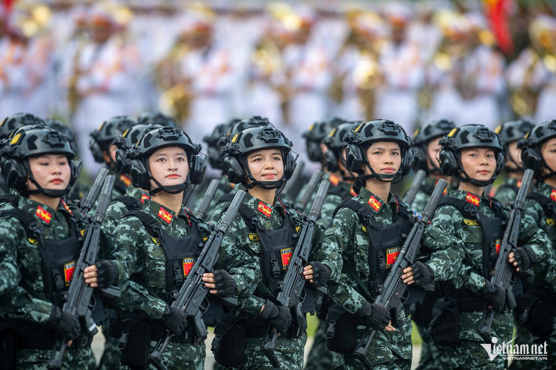 Những mẫu súng trang bị cho các khối diễu binh Quân đội, Công an - Ảnh 20. Những mẫu súng trang bị cho các khối diễu binh Quân đội, Công an - Ảnh 20.