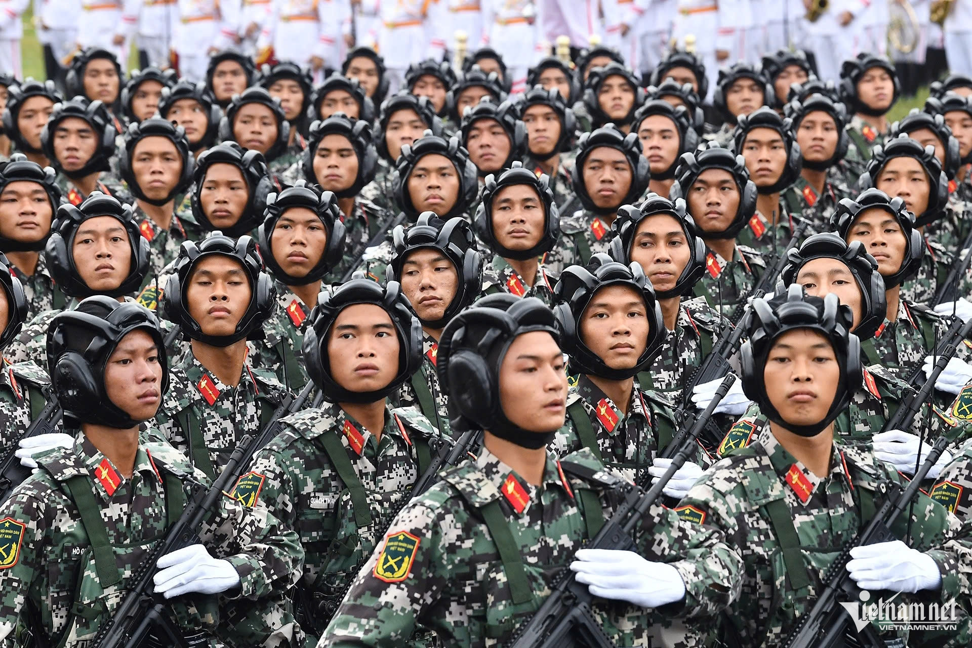 Những mẫu súng trang bị cho các khối diễu binh Quân đội, Công an - Ảnh 11. Những mẫu súng trang bị cho các khối diễu binh Quân đội, Công an - Ảnh 11.