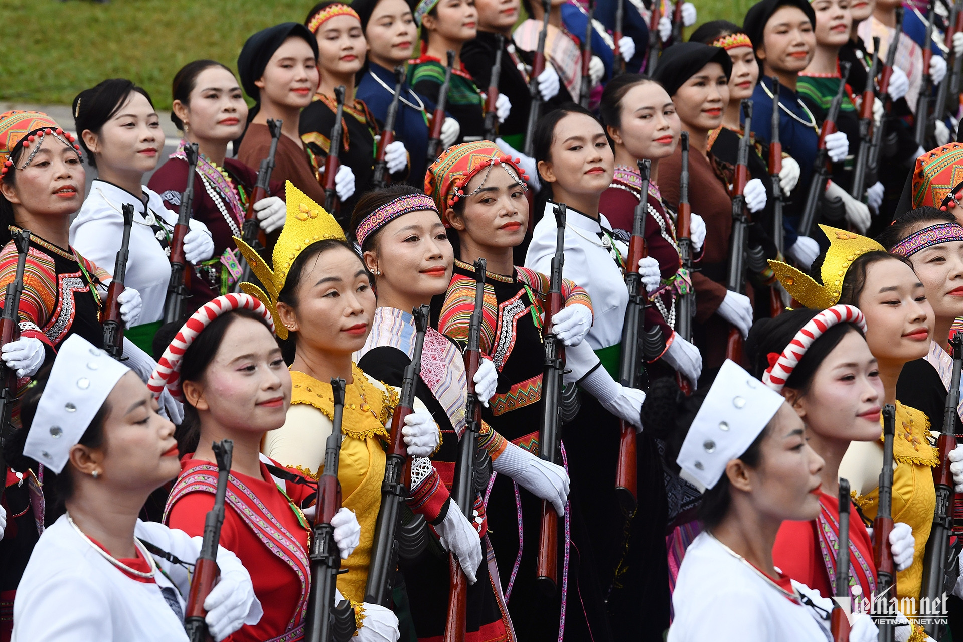 Những mẫu súng trang bị cho các khối diễu binh Quân đội, Công an - Ảnh 17. Những mẫu súng trang bị cho các khối diễu binh Quân đội, Công an - Ảnh 17.