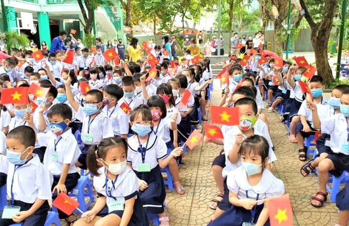 bo-gddt-thoi-gian-tuu-truong-nam-hoc-moi-16281541030661261993063-12474802-19504925-1756048628899-17560486299061130220264.jpg