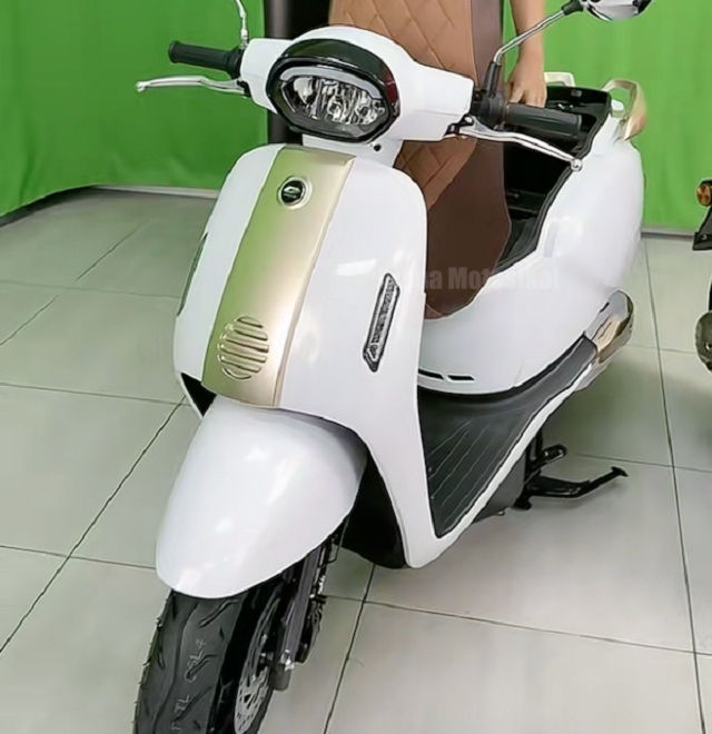 Xe máy điện giá 25 triệu đồng đẹp cổ điển trang bị ngang SH Mode, pin siêu bền, rẻ hơn Vision, chỉ như xe số Wave Alpha- Ảnh 2. Xe máy điện giá 25 triệu đồng đẹp cổ điển trang bị ngang SH Mode, pin siêu bền, rẻ hơn Vision, chỉ như xe số Wave Alpha- Ảnh 2.
