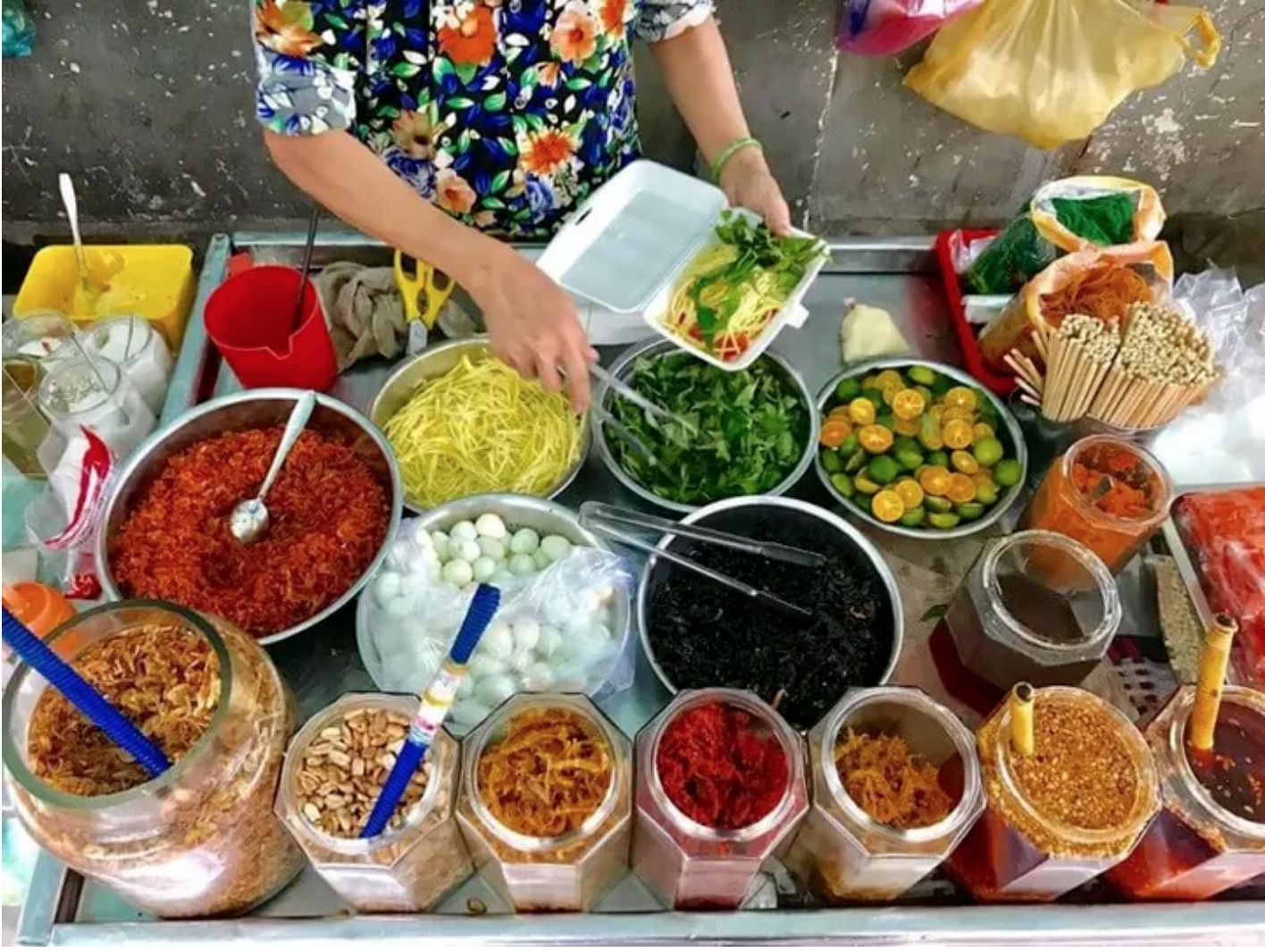 Món ăn "bí ẩn" nhất Việt Nam đang khiến dân mạng rần rần vì không tìm được "cha đẻ" - Ảnh 2. Món ăn "bí ẩn" nhất Việt Nam đang khiến dân mạng rần rần vì không tìm được "cha đẻ" - Ảnh 2.