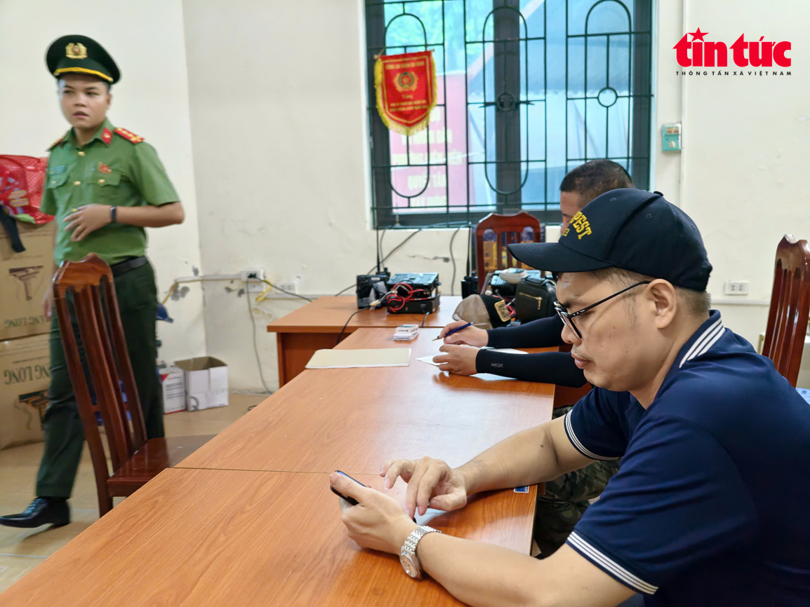 anh-banghe-hang-rong-badinh-1-2-1756283675328-1756283675564380647153.jpg