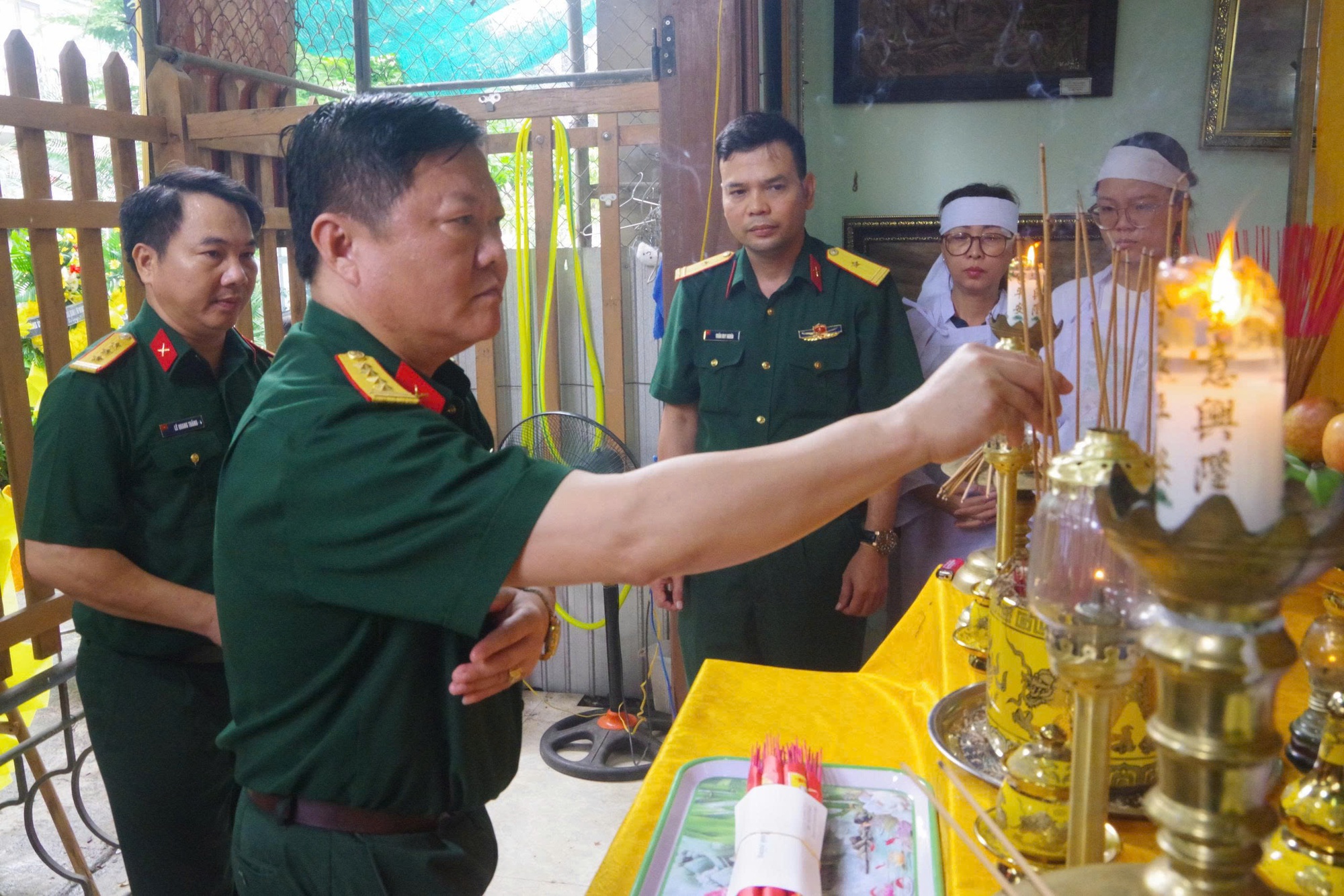 chien-si-tre-nen-noi-dau-mat-cha-quyet-tam-hoan-thanh-nhiem-vu-a80-17562740862541480164078-1756284344376-17562843446982338443.jpg