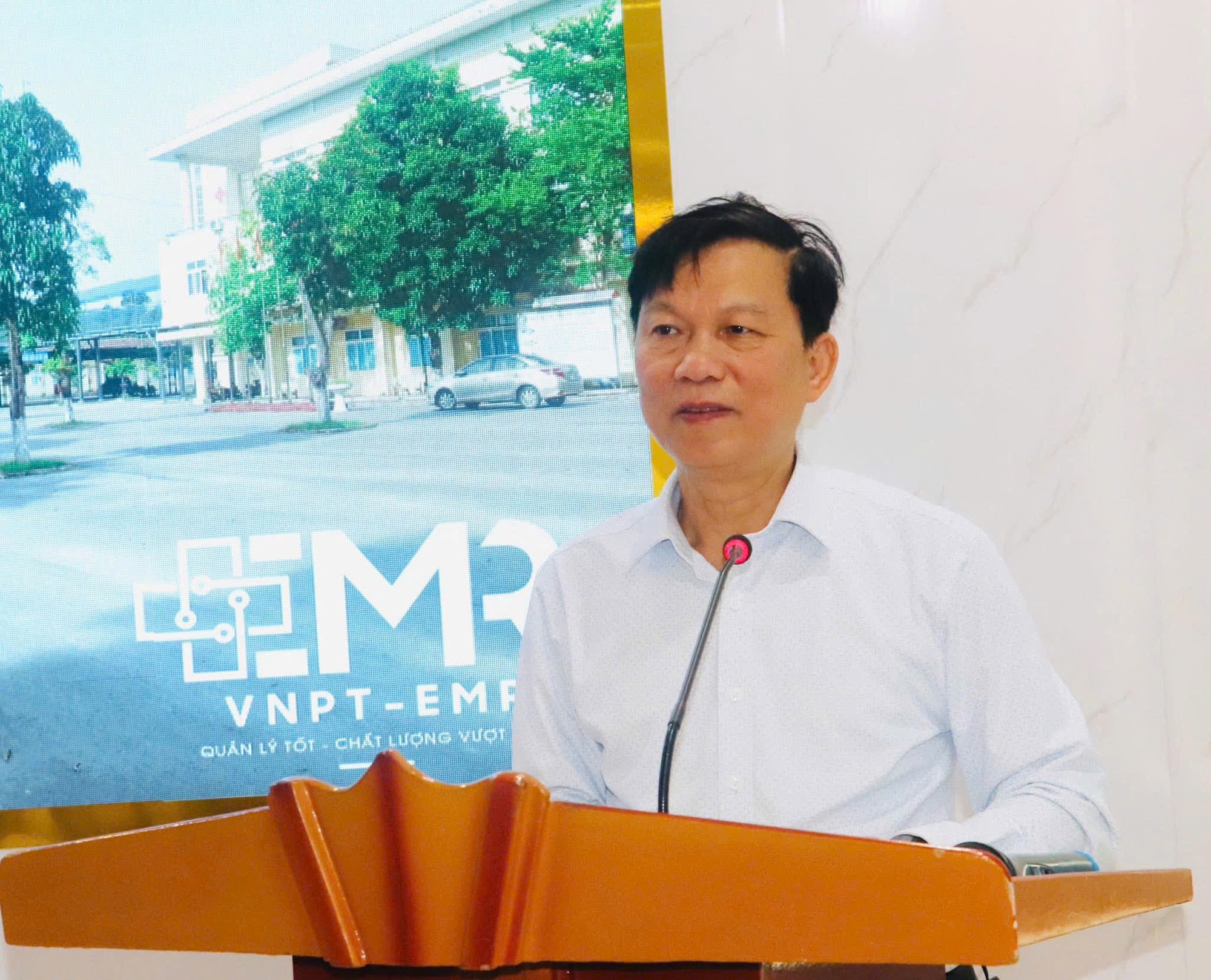 Đơn vị đầu tiên ở Hà Tĩnh hoàn tất thẩm định và sử dụng bệnh án điện tử- Ảnh 2. Đơn vị đầu tiên ở Hà Tĩnh hoàn tất thẩm định và sử dụng bệnh án điện tử- Ảnh 2.