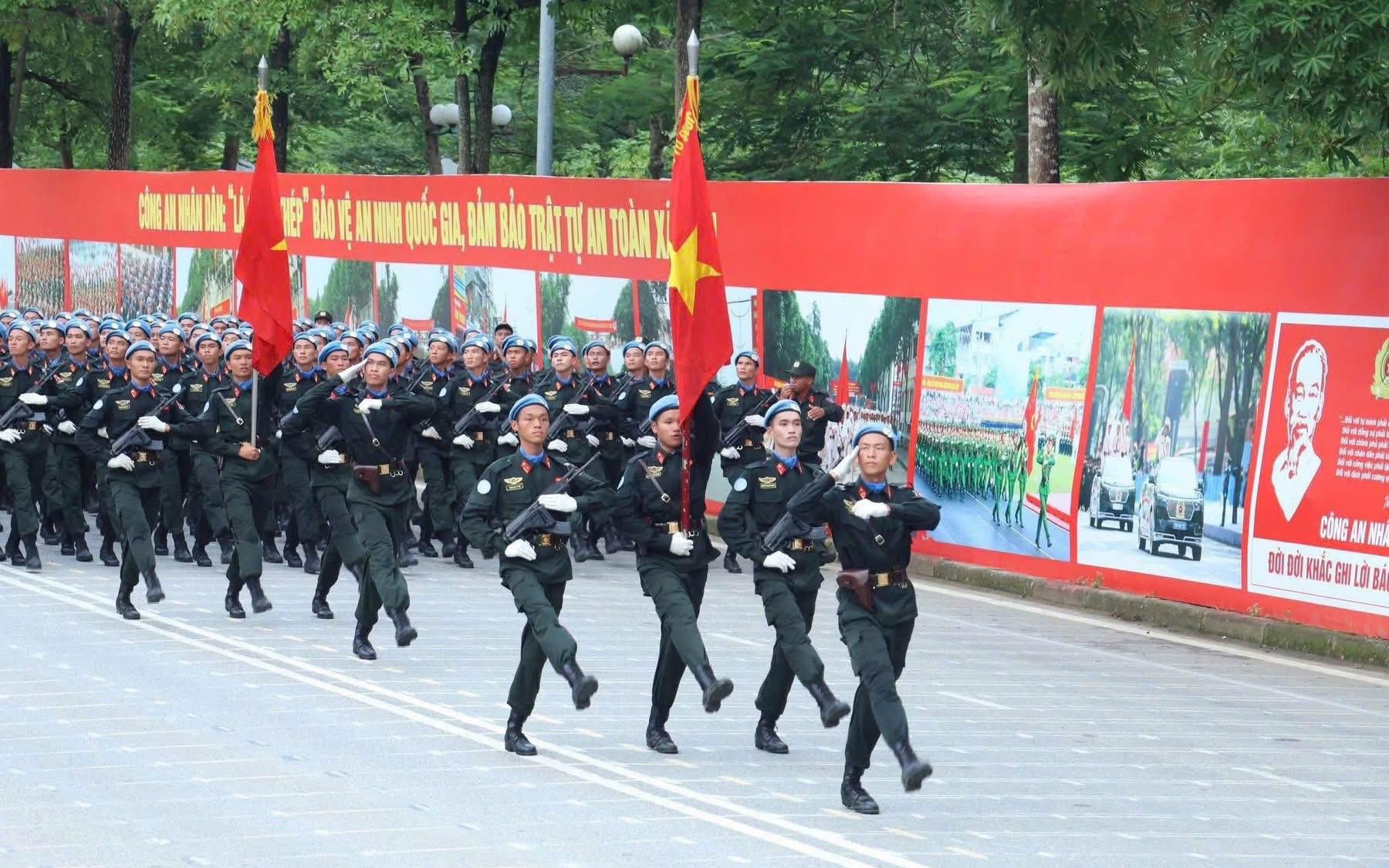 Đi xem diễu binh A80: Những lưu ý cực quan trọng để cả gia đình an toàn, khỏe mạnh- Ảnh 3.