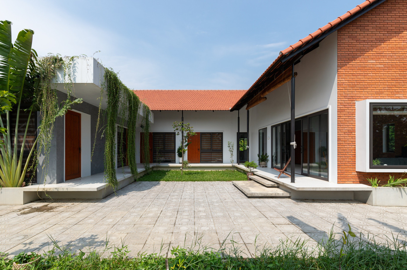 socsonhouse-1-1756605627823-1756605627925865486598.jpg