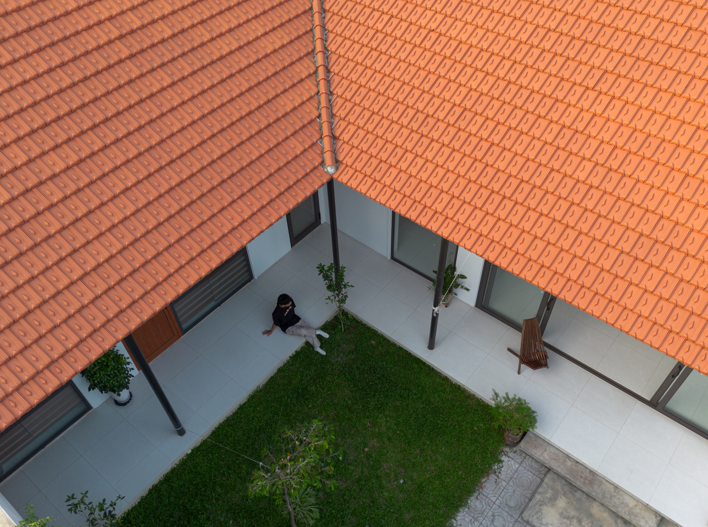 socsonhouse-15-1756605630278-17566056303892128870656.jpg