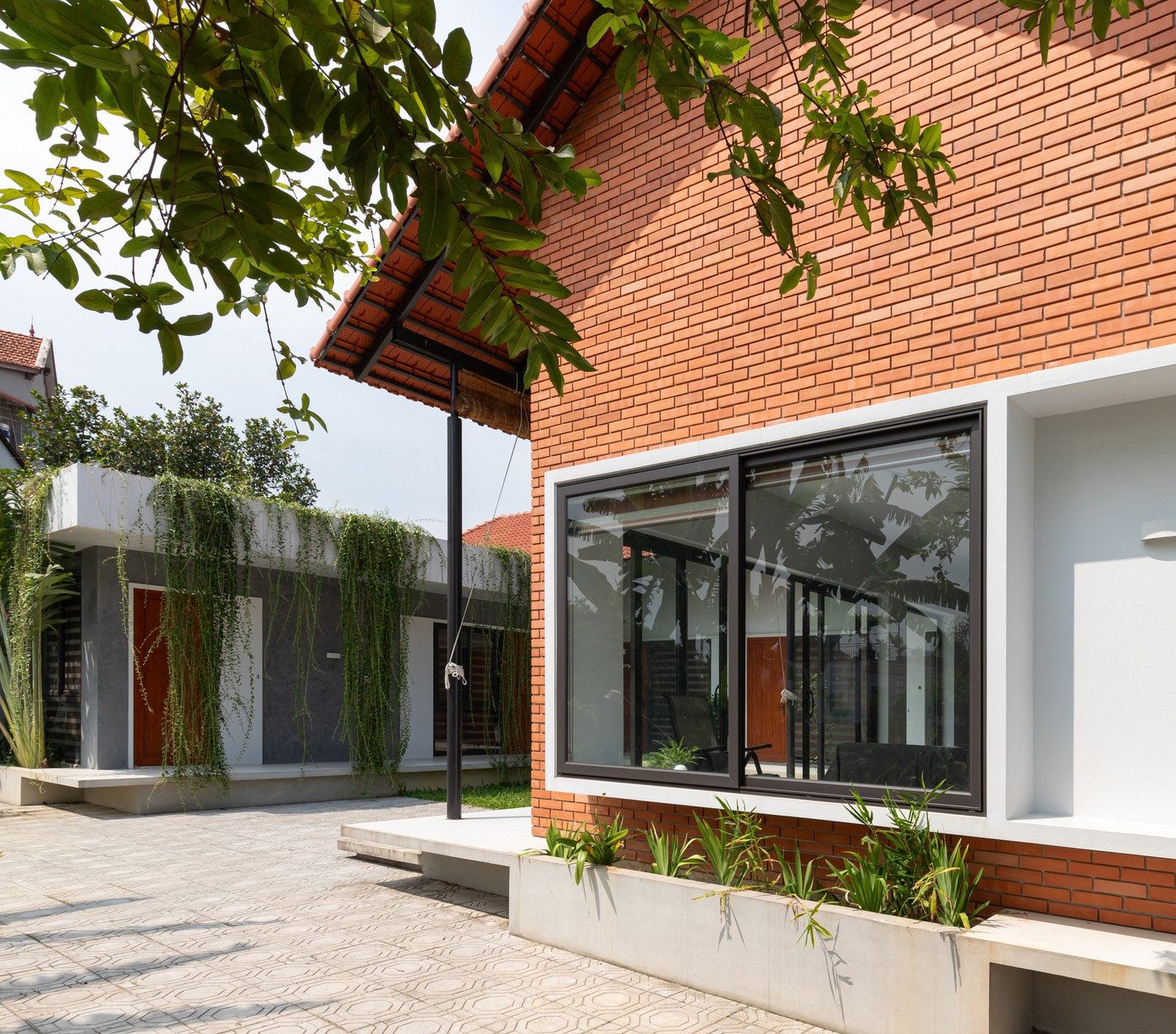 socsonhouse-2-1756605628495-17566056286401456927312.jpg