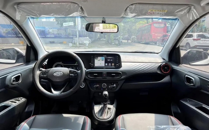 Giá lăn bánh Hyundai Grand i10 giảm cực sâu: Bản hatchback dưới 400 triệu đồng, sẵn sàng &quot;ám sát&quot; Kia Morning 