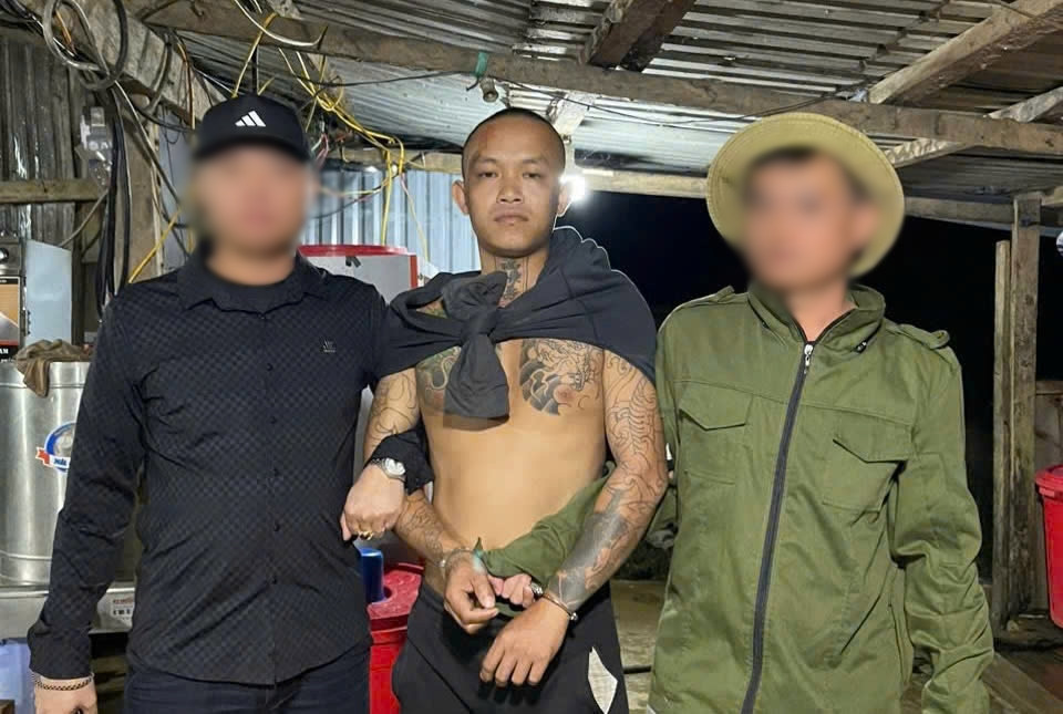 Bắt đối tượng truy nã nguy hiểm trong đường dây mua bán người - Ảnh 1. Bắt đối tượng truy nã nguy hiểm trong đường dây mua bán người - Ảnh 1.