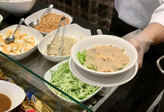 Sarawak laksa - món bún 'quốc hồn quốc túy' của Malaysia - Ảnh 2.