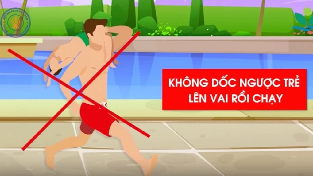 2 bé trai tiên lượng xấu vì sai lầm khi cấp cứu đuối nước rất nhiều người hay gặp - Ảnh 2.