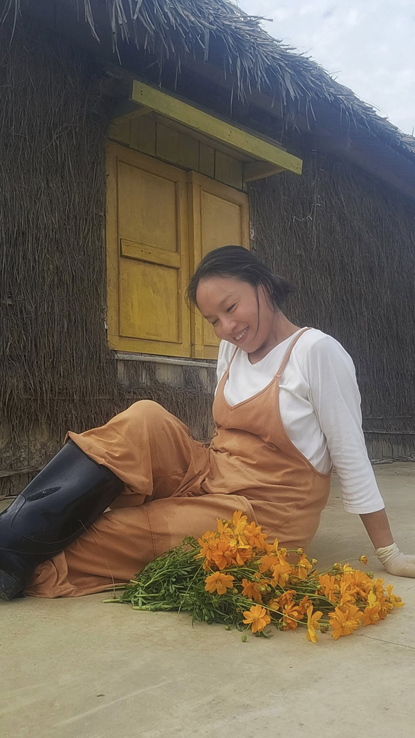 nghe-si-tu-oanh-4-17544930506931542708064.jpg