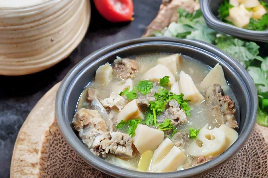 rau-khong-chua-thuoc-tru-sau-cu-sen-2-1754549489027277558444-1754551153806-17545511538751860501652-1754621079127-17546210795891653740502.jpg
