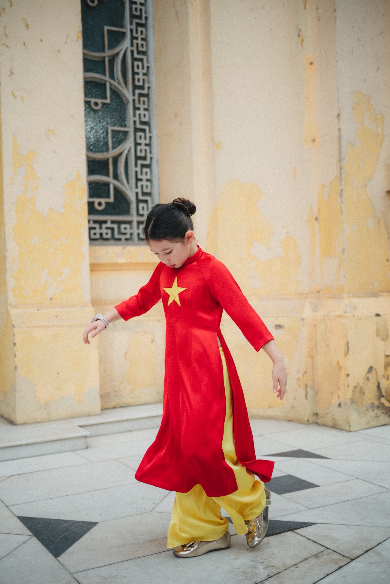 con-gai-ha-anh-3-17567053816621109824938.jpg