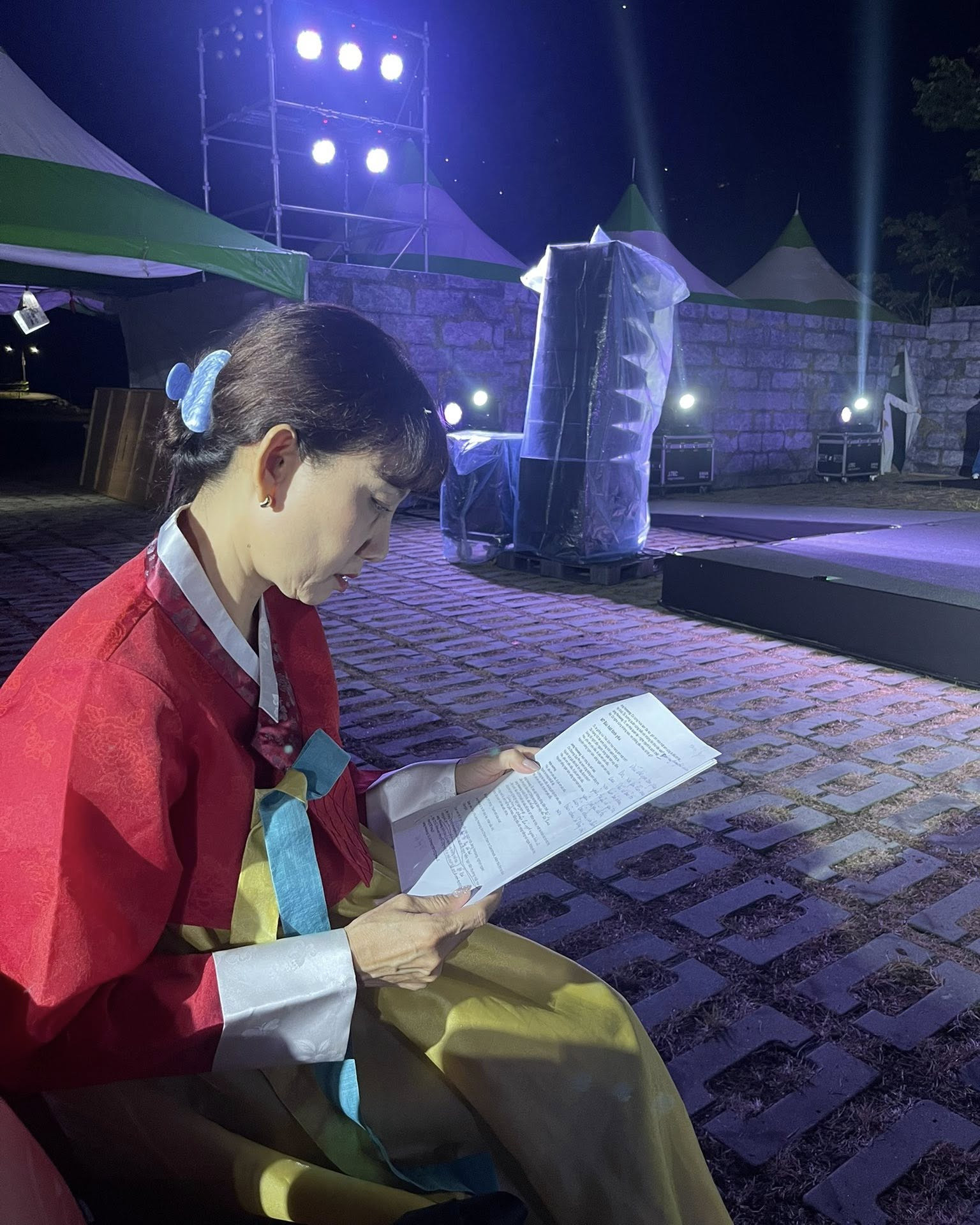 NSND Mỹ Uyên lên báo Hàn, được gọi là 'Diễn viên quốc dân' - Ảnh 3.