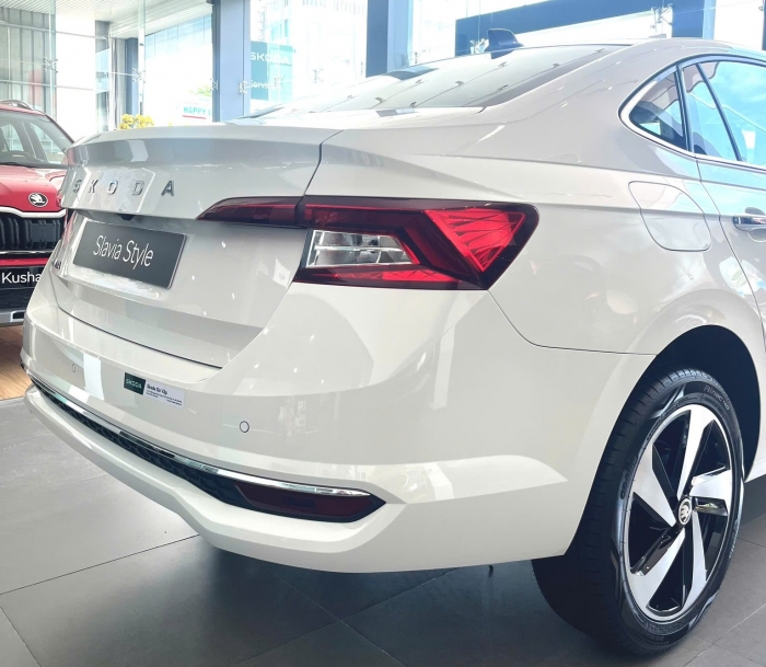 Xe sedan hạng B giá 421 triệu đồng ở Việt Nam trang bị đẳng cấp 'ăn đứt' Honda City, rẻ hơn Toyota Vios, chỉ nhỉnh như Kia Moring - Ảnh 4. Xe sedan hạng B giá 421 triệu đồng ở Việt Nam trang bị đẳng cấp 'ăn đứt' Honda City, rẻ hơn Toyota Vios, chỉ nhỉnh như Kia Moring - Ảnh 4.