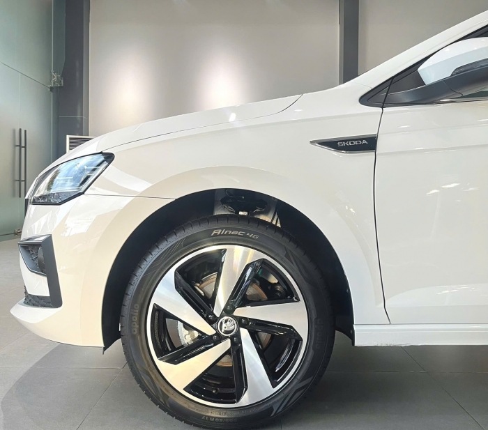 Xe sedan hạng B giá 421 triệu đồng ở Việt Nam trang bị đẳng cấp 'ăn đứt' Honda City, rẻ hơn Toyota Vios, chỉ nhỉnh như Kia Moring - Ảnh 5. Xe sedan hạng B giá 421 triệu đồng ở Việt Nam trang bị đẳng cấp 'ăn đứt' Honda City, rẻ hơn Toyota Vios, chỉ nhỉnh như Kia Moring - Ảnh 5.