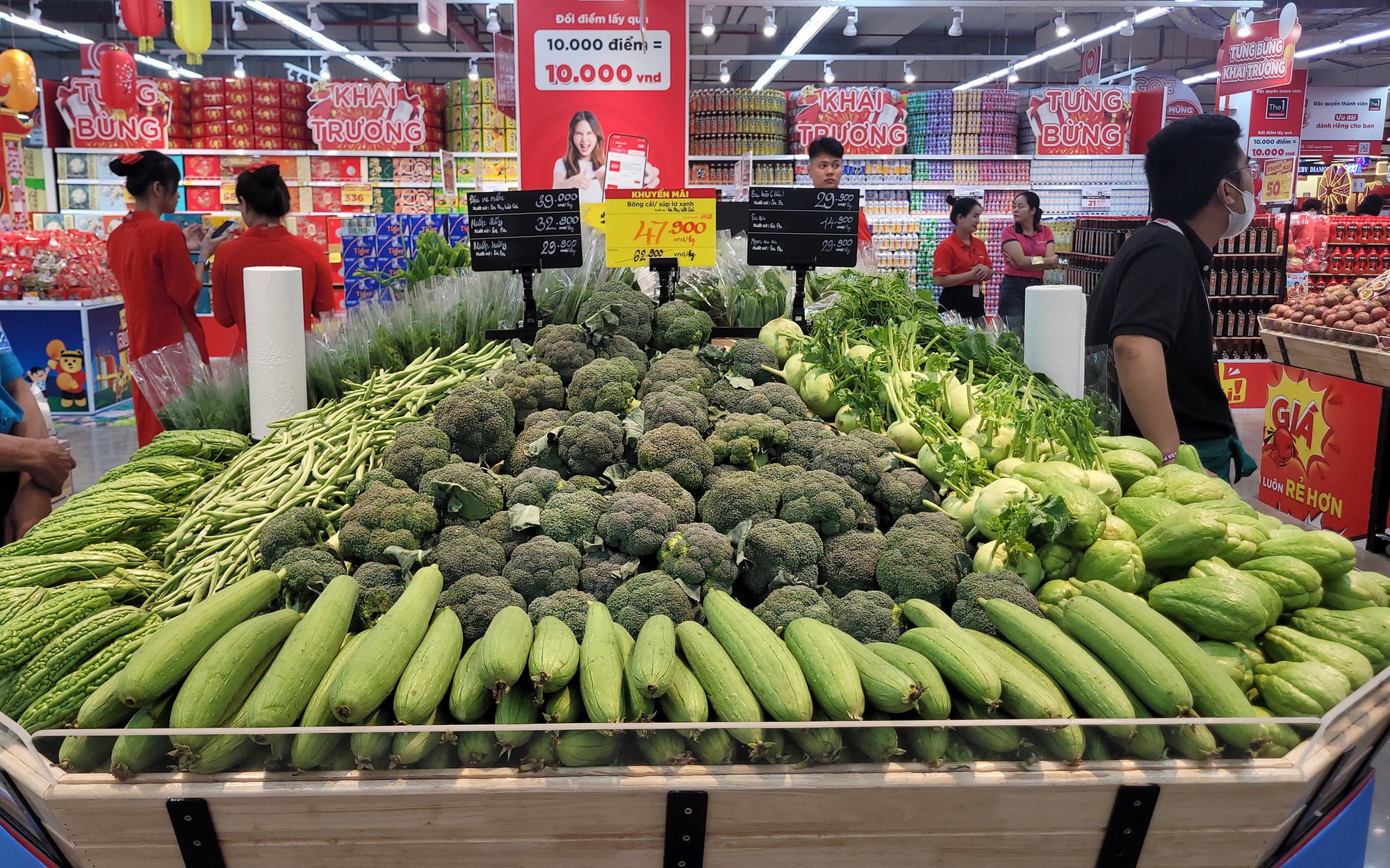 Bánh trung thu lên kệ sớm, đa dạng phân khúc, thị trường sôi động ngay đầu mùa - Ảnh 5.