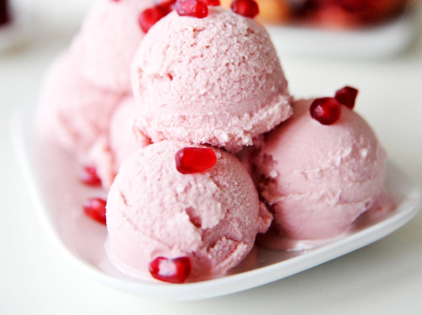 Lựu vào chính vụ: Món ngon bổ dưỡng giúp tăng cường trí nhớ và kiểm soát đường huyết - Ảnh 4. Lựu vào chính vụ: Món ngon bổ dưỡng giúp tăng cường trí nhớ và kiểm soát đường huyết - Ảnh 4.