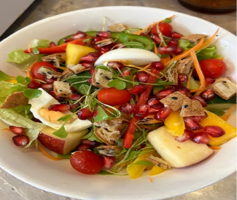 Lựu vào chính vụ: Món ngon bổ dưỡng giúp tăng cường trí nhớ và kiểm soát đường huyết - Ảnh 5. Lựu vào chính vụ: Món ngon bổ dưỡng giúp tăng cường trí nhớ và kiểm soát đường huyết - Ảnh 5.