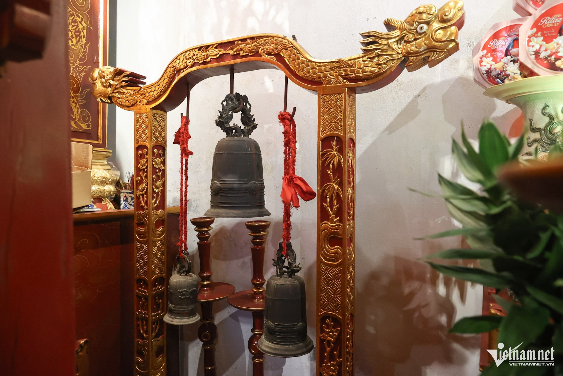 Khám phá từng góc nhỏ của ngôi đền duy nhất thờ thần lửa giữa lòng phố cổ Hà Nội - Ảnh 5.