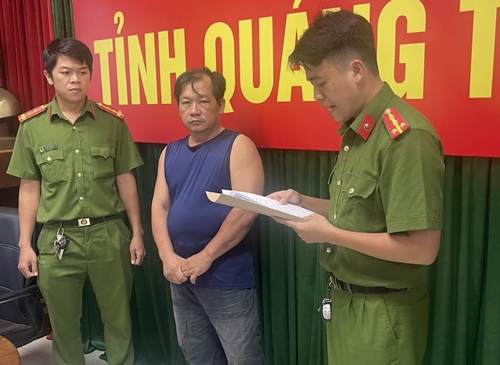 Bắt tài xế lái xe tải lao vào chợ ở Quảng Trị làm 12 người thương vong - Ảnh 1.
