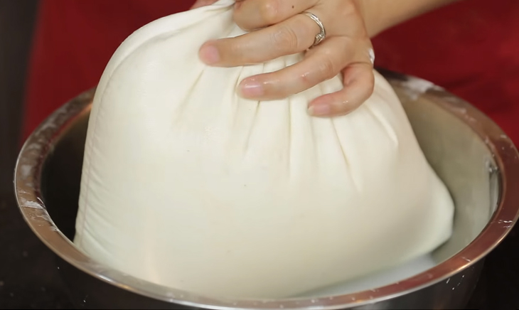 Tăng Thanh Hà học làm bánh canh bột gạo ngon tại nhà cùng mẹ - Ảnh 8.