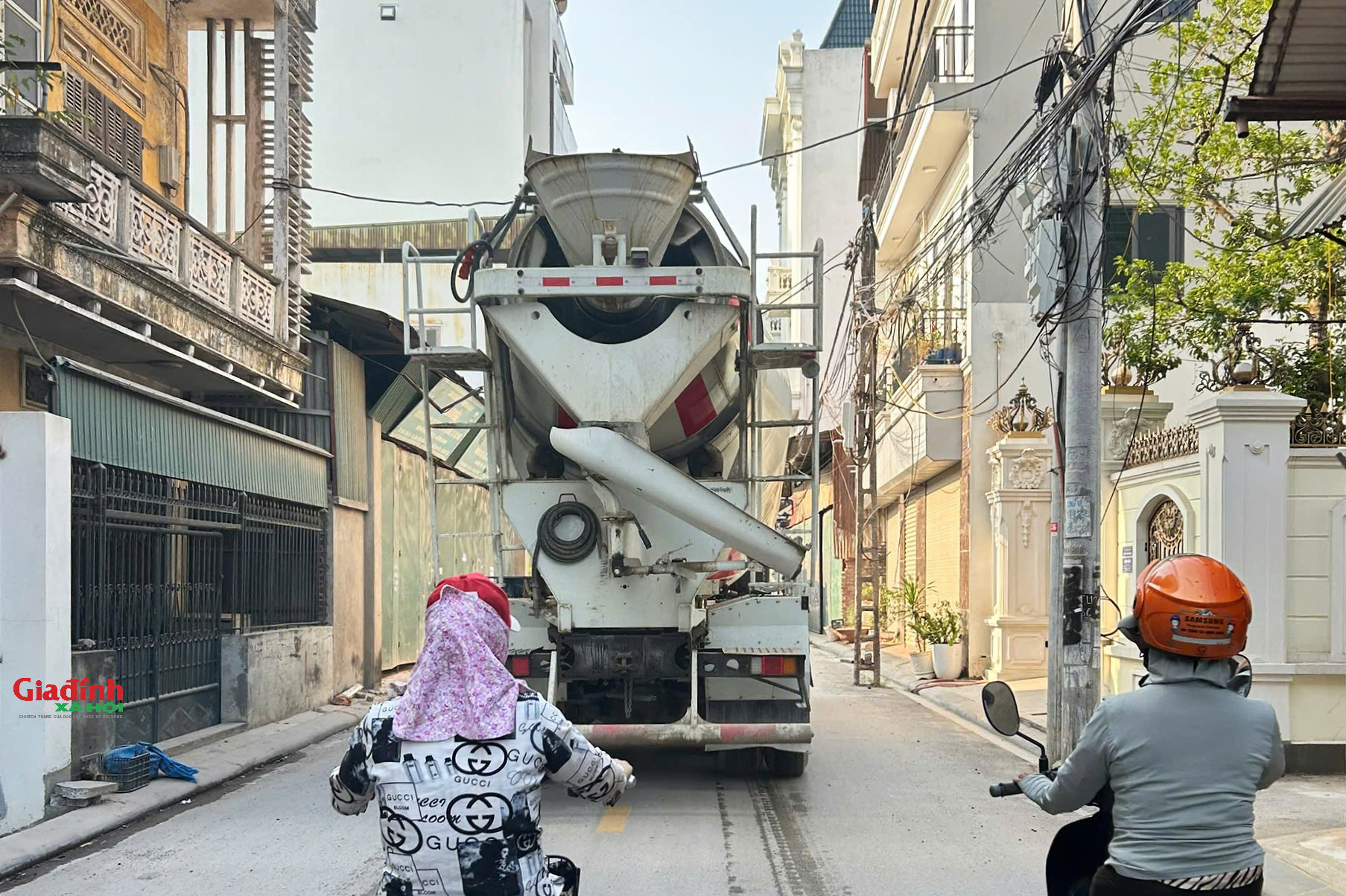 Hà Nội: Người dân bức xúc khi trạm trộn bê tông khủng 'mọc' trên đất dự án Cụm công nghiệp 'sạch' Thụy Lâm - Ảnh 8.