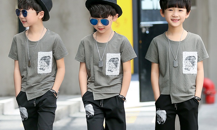 لڑکوں کے لیے سجیلا کوریائی طرز کے کپڑوں کو ہم آہنگ کرنے کا طریقہ - تصویر 1۔ Cách phối đồ style bé trai Hàn Quốc sành điệu - Ảnh 1.