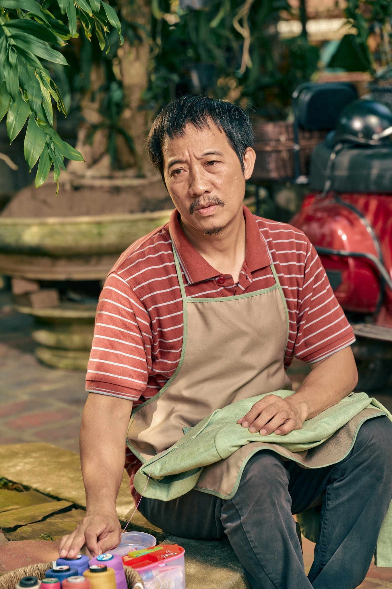 Sau cuộc hôn nhân đổ vỡ, NSƯT Thanh Bình là ông bố đơn thân nuôi 3 con - Ảnh 1. Sau cuộc hôn nhân đổ vỡ, NSƯT Thanh Bình là ông bố đơn thân nuôi 3 con - Ảnh 1.