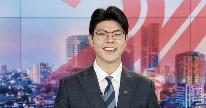 BTV từng phải xin lỗi vì sai sót trên sóng truyền hình VTV, đang có tổ ấm hạnh phúc trong ngôi nhà hiện đại