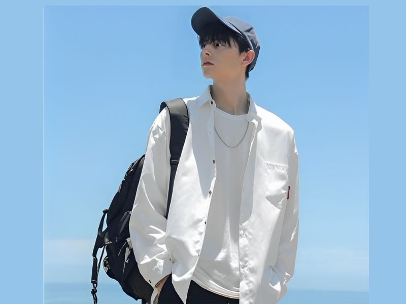 This is the simple, easy way to wear a men's shirt with a t-shirt - Photo 3. Đây mới là cách mặc áo thun phối sơ mi nam đơn giản, dễ mặc - Ảnh 3.