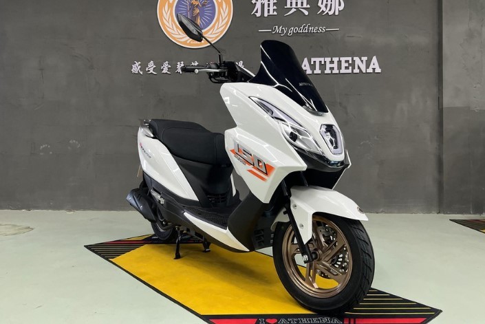 Xe ga 150cc giá rẻ 26 triệu đồng với công nghệ tiên tiến ABS 2 kênh - Ảnh 2. Xe ga 150cc giá rẻ 26 triệu đồng với công nghệ tiên tiến ABS 2 kênh - Ảnh 2.