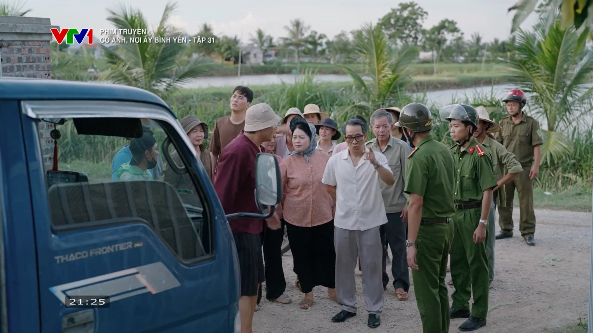 Có anh nơi ấy bình yên tập 31: Trại lợn bị bắt quả tang và những rắc rối mới - Ảnh 2.