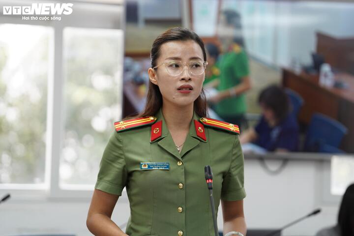 dai-dien-cong-an-tphcm-16354006-1758845001718-17588450023542067823711.jpg