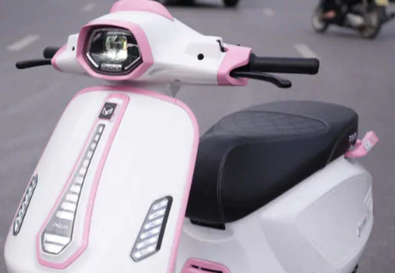 Xe máy điện giá 18 triệu đồng ở Việt Nam đẹp cổ điển tựa Vespa, pin siêu bền, rẻ chỉ ngang xe số Wave Alpha - Ảnh 3.