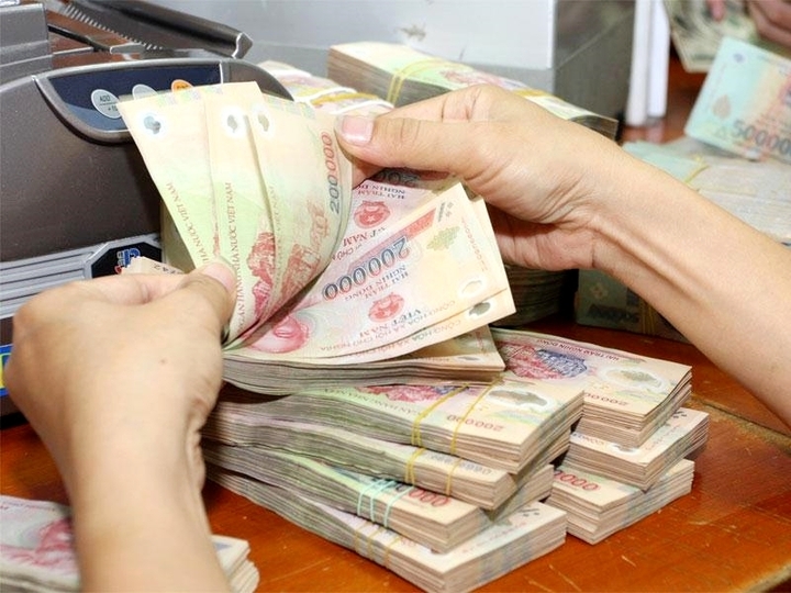 Xuất hiện ngân hàng có lãi suất kỳ hạn 12 tháng vượt 7,5% - Ảnh 2. Xuất hiện ngân hàng có lãi suất kỳ hạn 12 tháng vượt 7,5% - Ảnh 2.