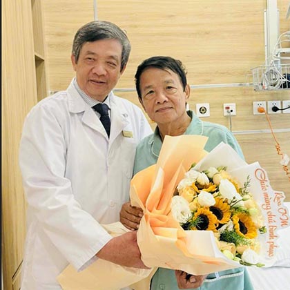 Từ chối mổ, bệnh nhân nhồi máu cơ tim cấp được cứu sống sau ca can thiệp cân não - Ảnh 1.