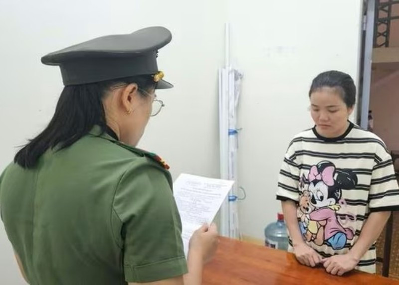 Hai anh em dụ hàng trăm nghìn người mở thẻ tín dụng, chiếm đoạt hơn 80 tỷ đồng - Ảnh 2.