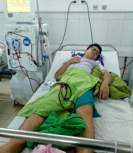 Bác sĩ trẻ lâm bạo bệnh, vợ ôm con 2 tháng tuổi ngóng trông - Ảnh 2. Bác sĩ trẻ lâm bạo bệnh, vợ ôm con 2 tháng tuổi ngóng trông - Ảnh 2.