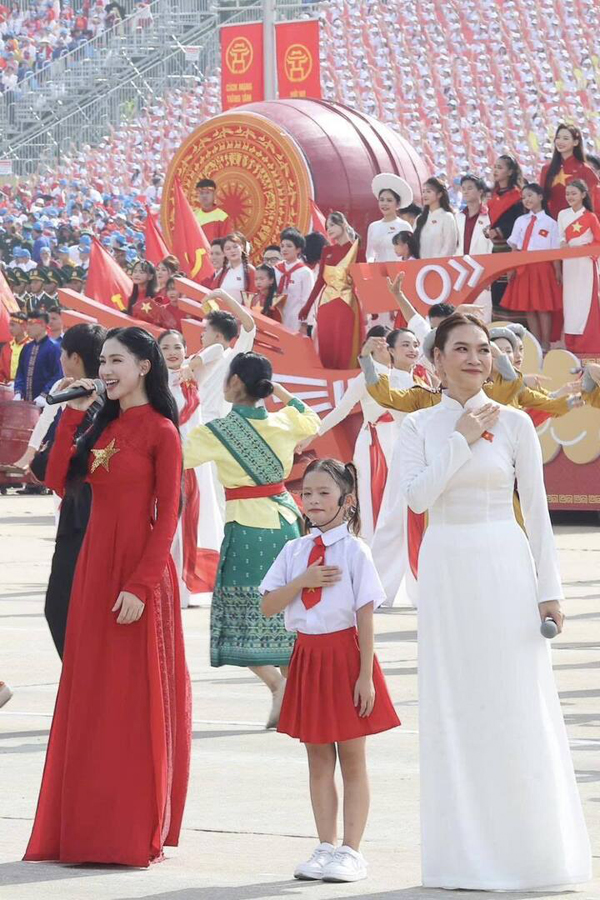be-ha-thuy-tien-1-17569603352901826197810.jpg