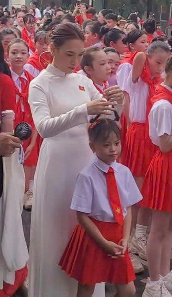 be-ha-thuy-tien-3-17569603355051847907816.jpg