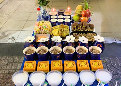 Hạn chót cúng cô hồn Rằm tháng 7: Cúng giờ nào để không trễ và cúng muộn quá vong linh có được hưởng hay không? - Ảnh 4. Hạn chót cúng cô hồn Rằm tháng 7: Cúng giờ nào để không trễ và cúng muộn quá vong linh có được hưởng hay không? - Ảnh 4.