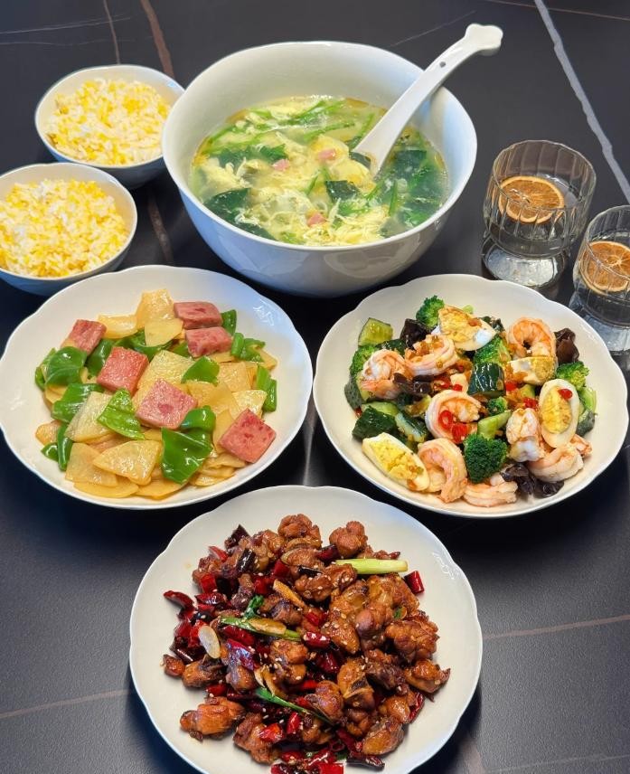 thuc-don-chu-nhat-17568137676211187082329-1756815626319-17568156268611811869942-1756953015819-1756953015937780145915.jpeg