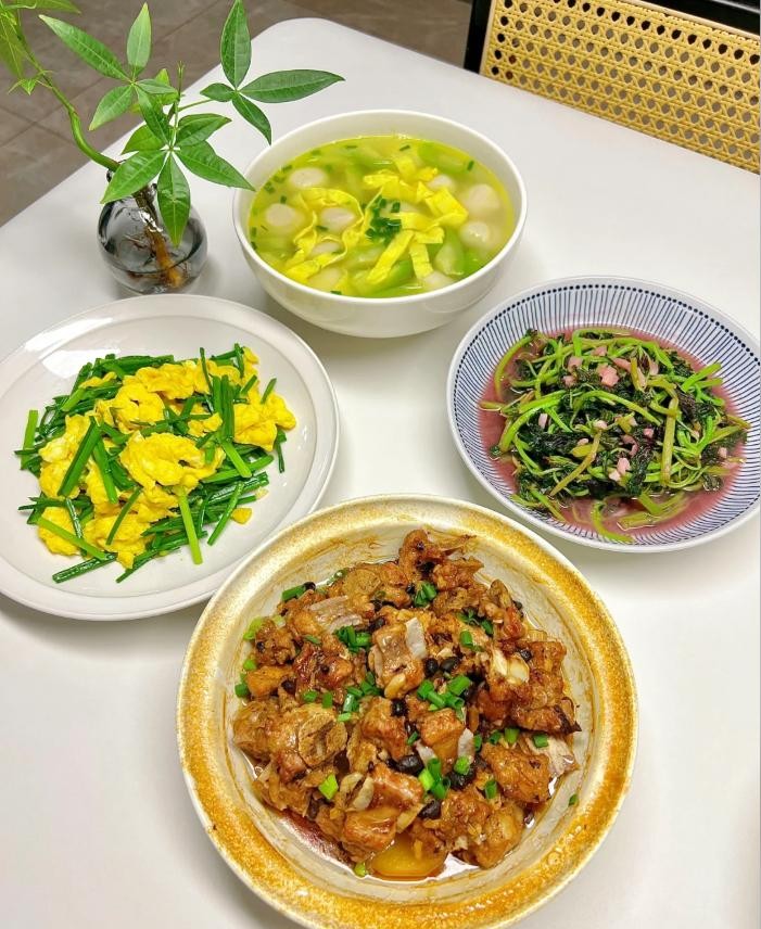 thuc-don-thu-5-1756813767811875637897-1756815622821-1756815623688683948589-1756953012979-1756953013121966933103.jpeg